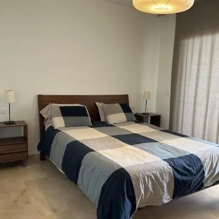 Bermuda Beach, 公寓 埃斯特波纳